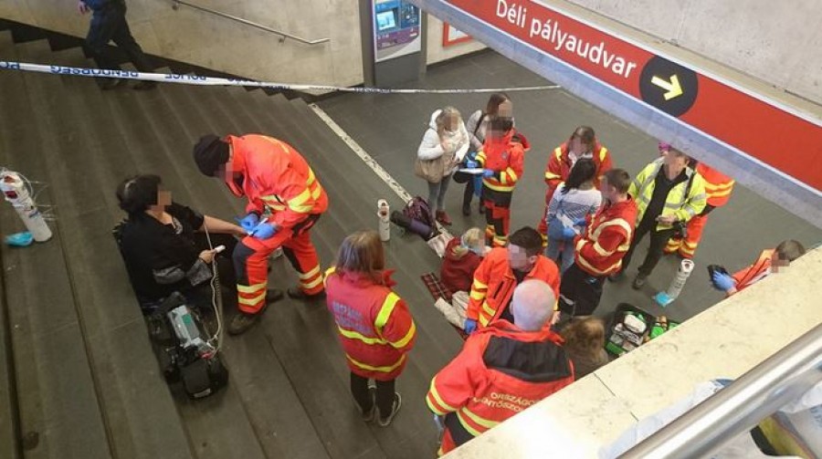 LEGFRISSEBB INFORMÁCIÓK - Rémálom az alagútban: ki kellett menekíteni az utasokat a 2-es metróból