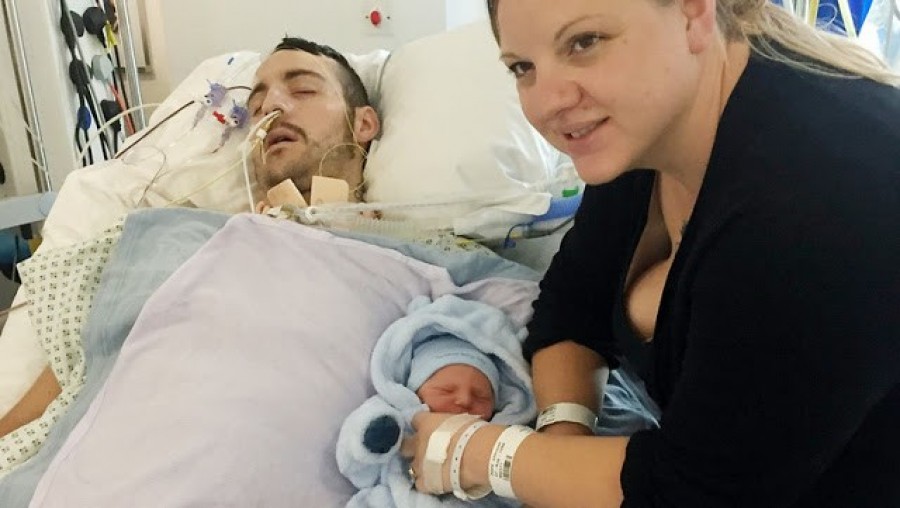 Az asszony elvitte pár órája született kisfiát kómában fekvő férjéhez. Két nap múlva hihetetlen dolog történt.