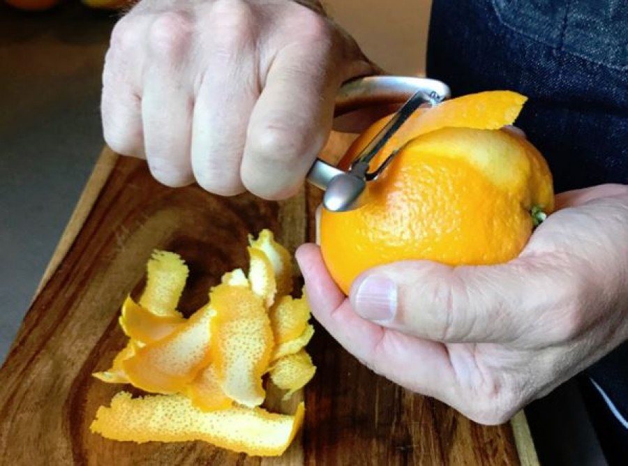 Ne dobd ki a narancs héját! Univerzális tisztító és takarítószert nyerhetsz belőle.