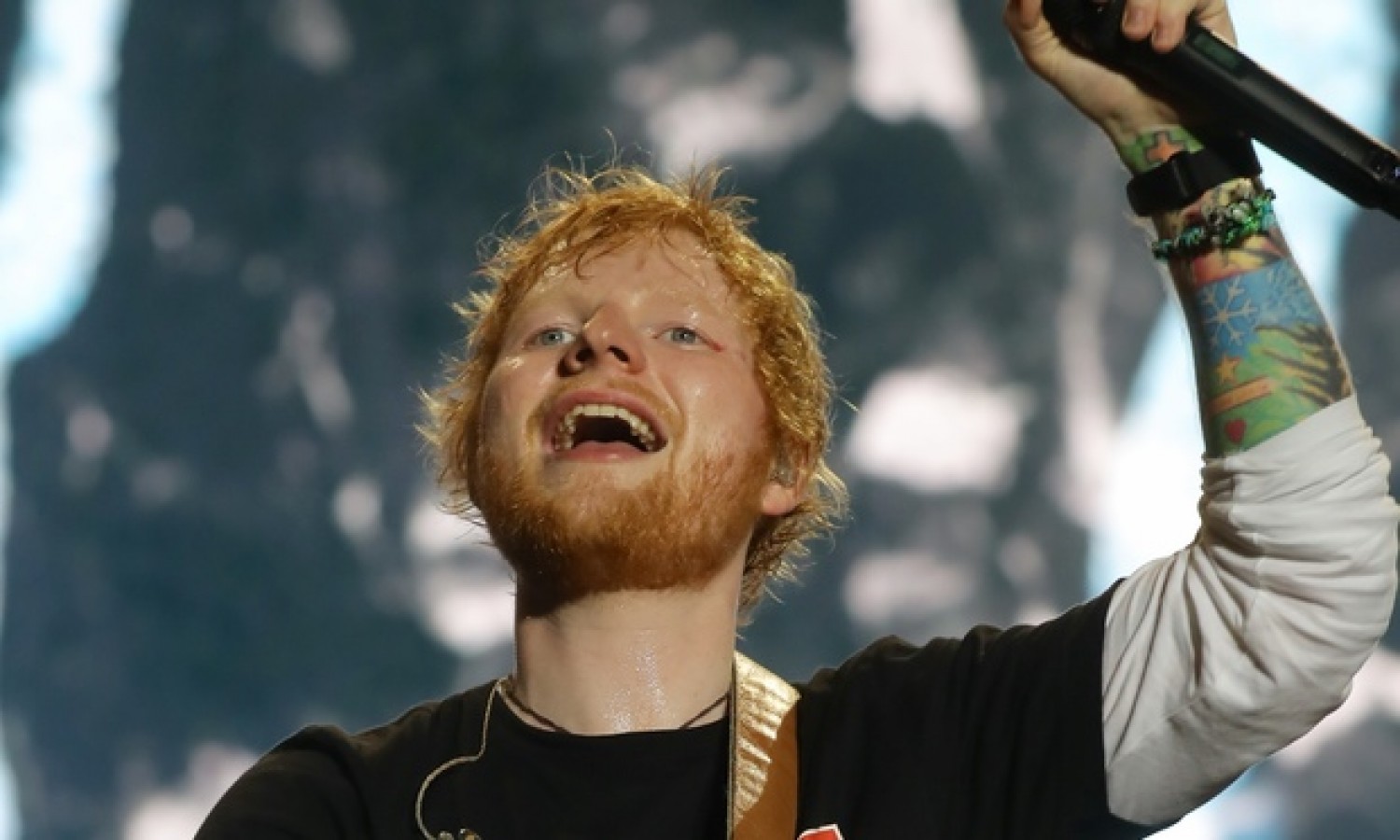 Többen pánikrohamot kaptak az Ed Sheeran koncert alatt - Már a koncert előtt is elviselhetetlen tömeg volt