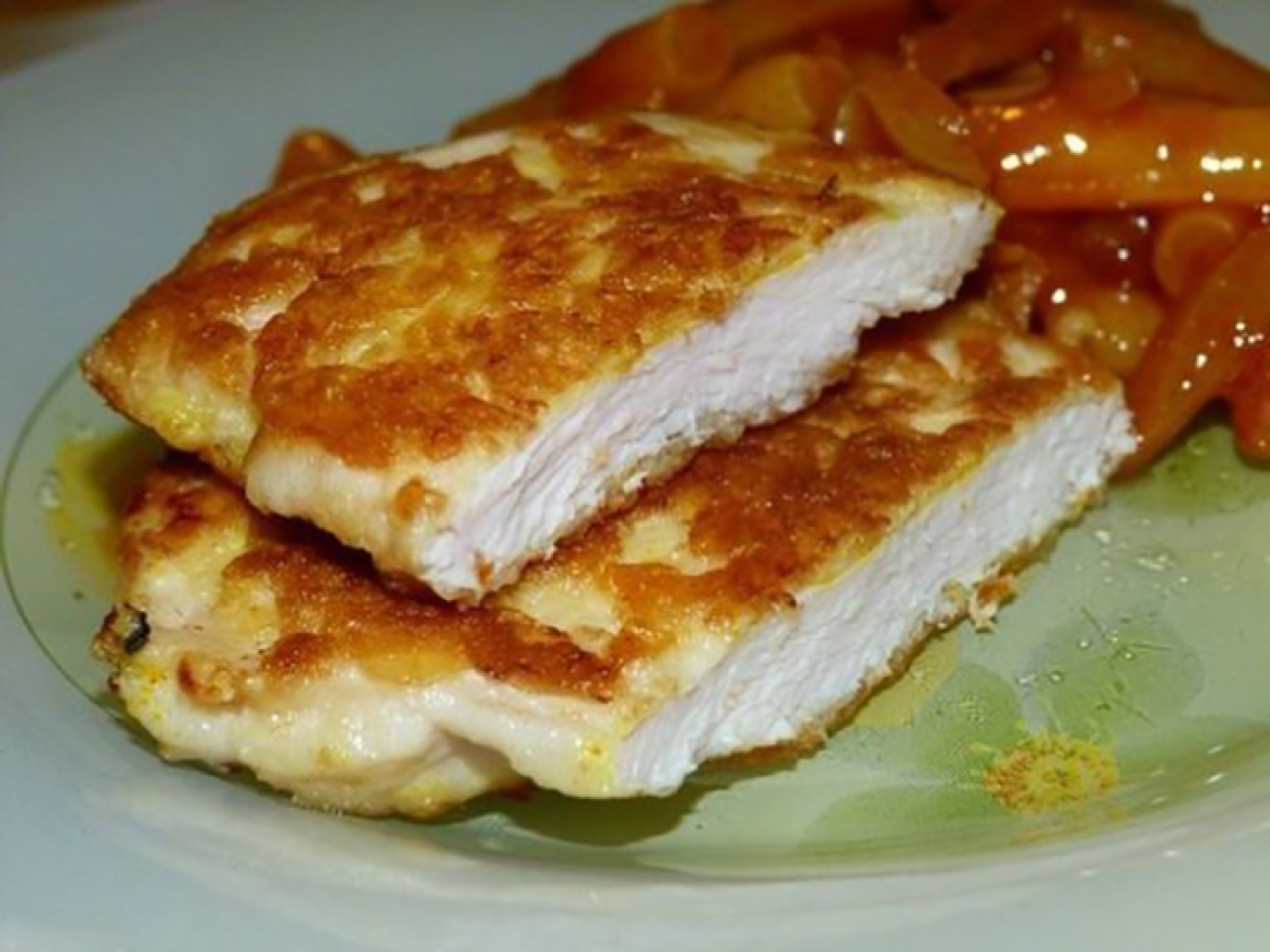 Rántott csirkemell, különleges sajtos panírban