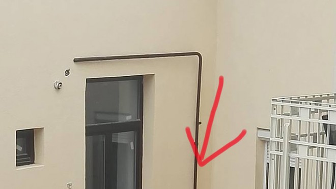 ILYET MÉG NEM LÁTTÁL – WC AZ ERKÉLYEN!