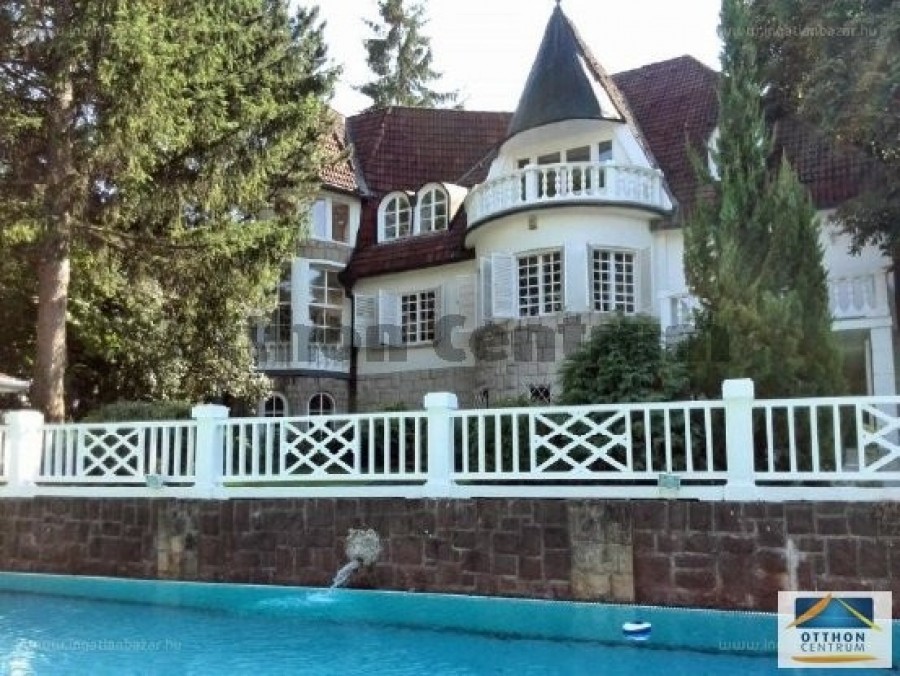 Orbán Viktor veje nemrégiben vásárolt egy elképesztő luxusvillát apósa háza közelében