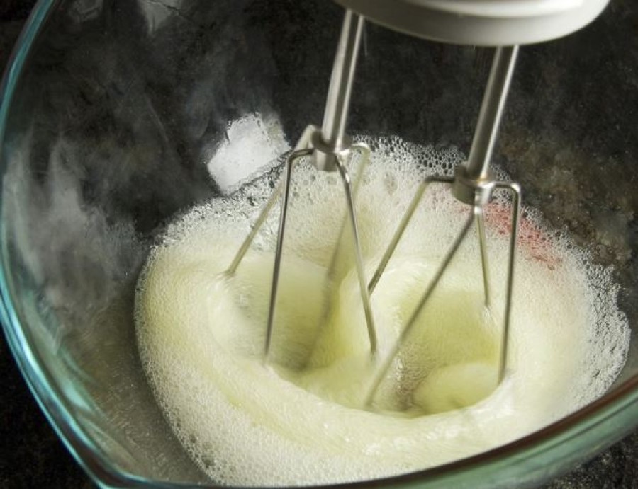 Tojásfehérjés ráncfeltöltő maszk