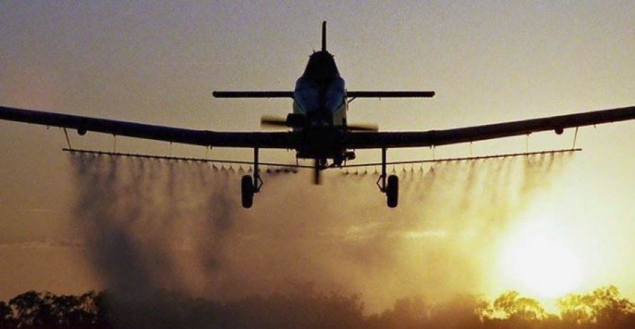 Hihetetlen mi mindenre veszélyes a repülőgépes szúnyogriasztás