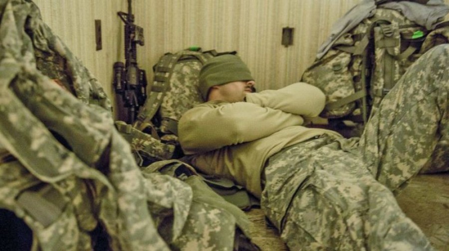 A katonákat megtanítják, hogy kell percek alatt álomba merülni